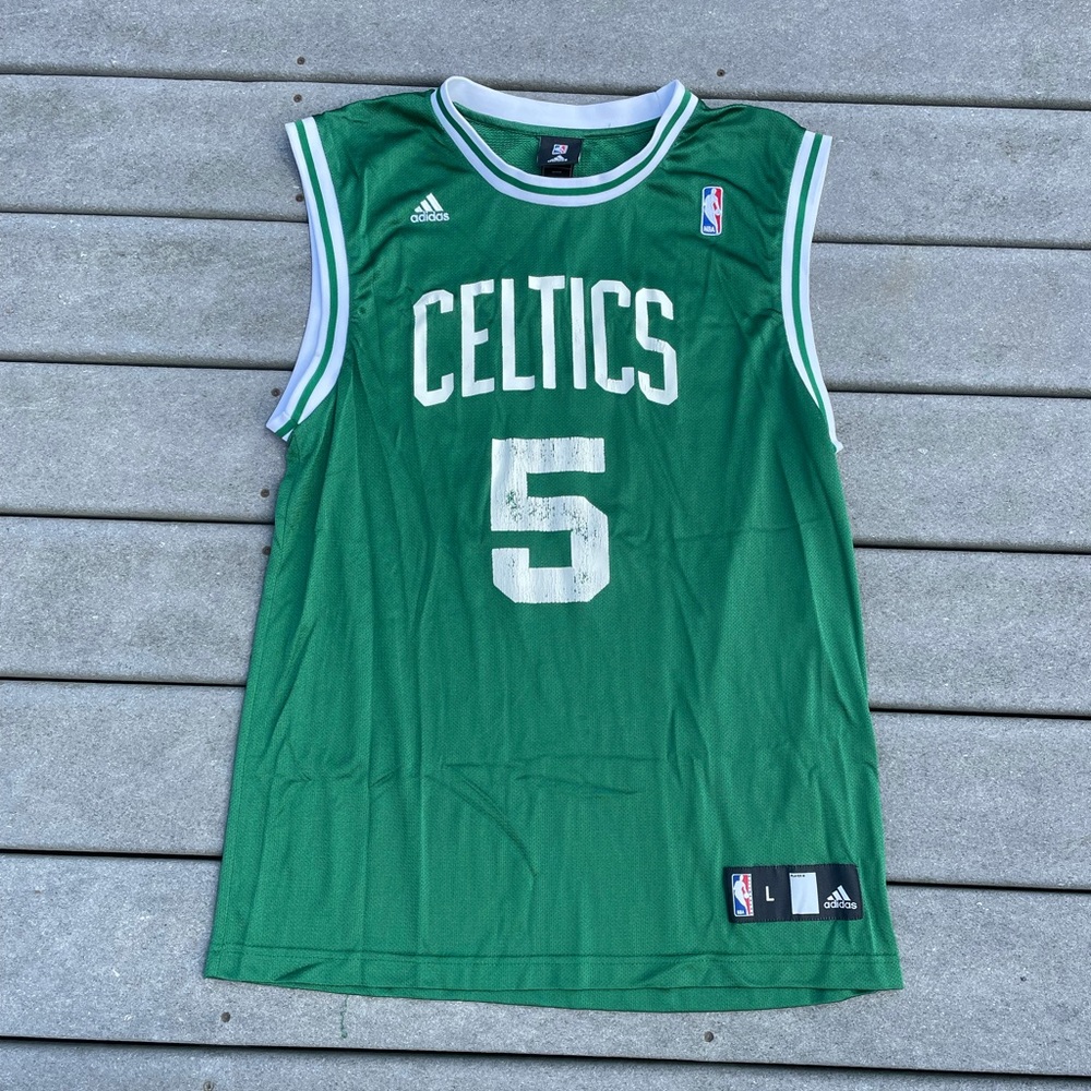 Celtics Jersey Garnett #5 lightly worn size medium